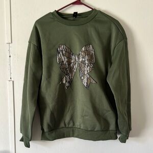 Women’s Green Camouflage Bow Sweater